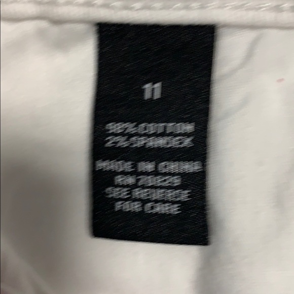 Shorts - Picture 4 of 4